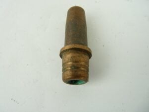 EXHAUST VALVE GUIDE (SHOULDERED) - BSA B25SS/B25T/TRIUMPH T25SS/T25T 1971