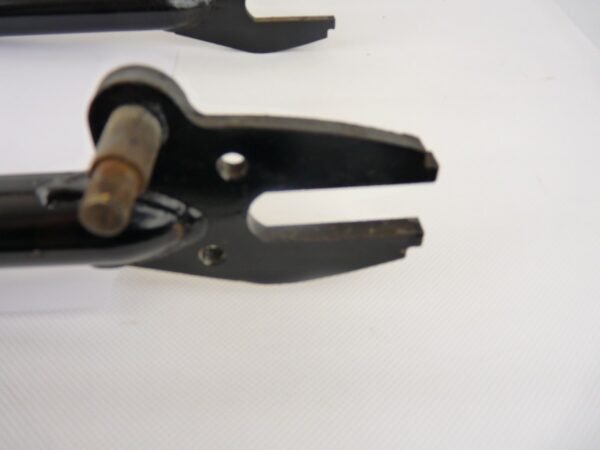 SWINGING ARM ASSEMBLY - TRIUMPH T160V 1975/6 (NOS) - Image 3