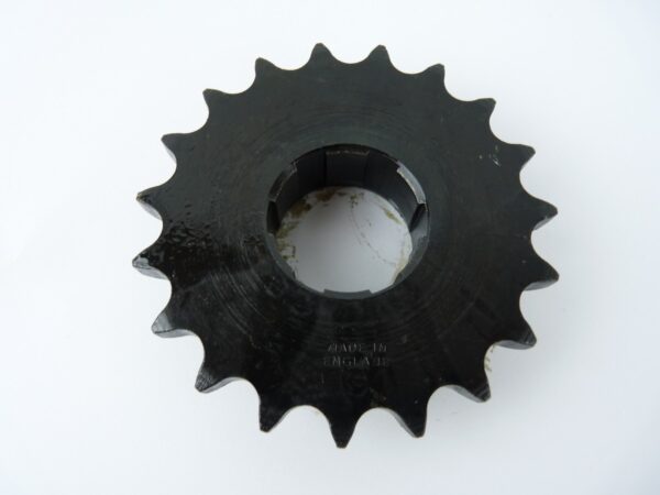 GEARBOX SPROCKET 19T  - BSA B40/C15 1961-66 - Image 2