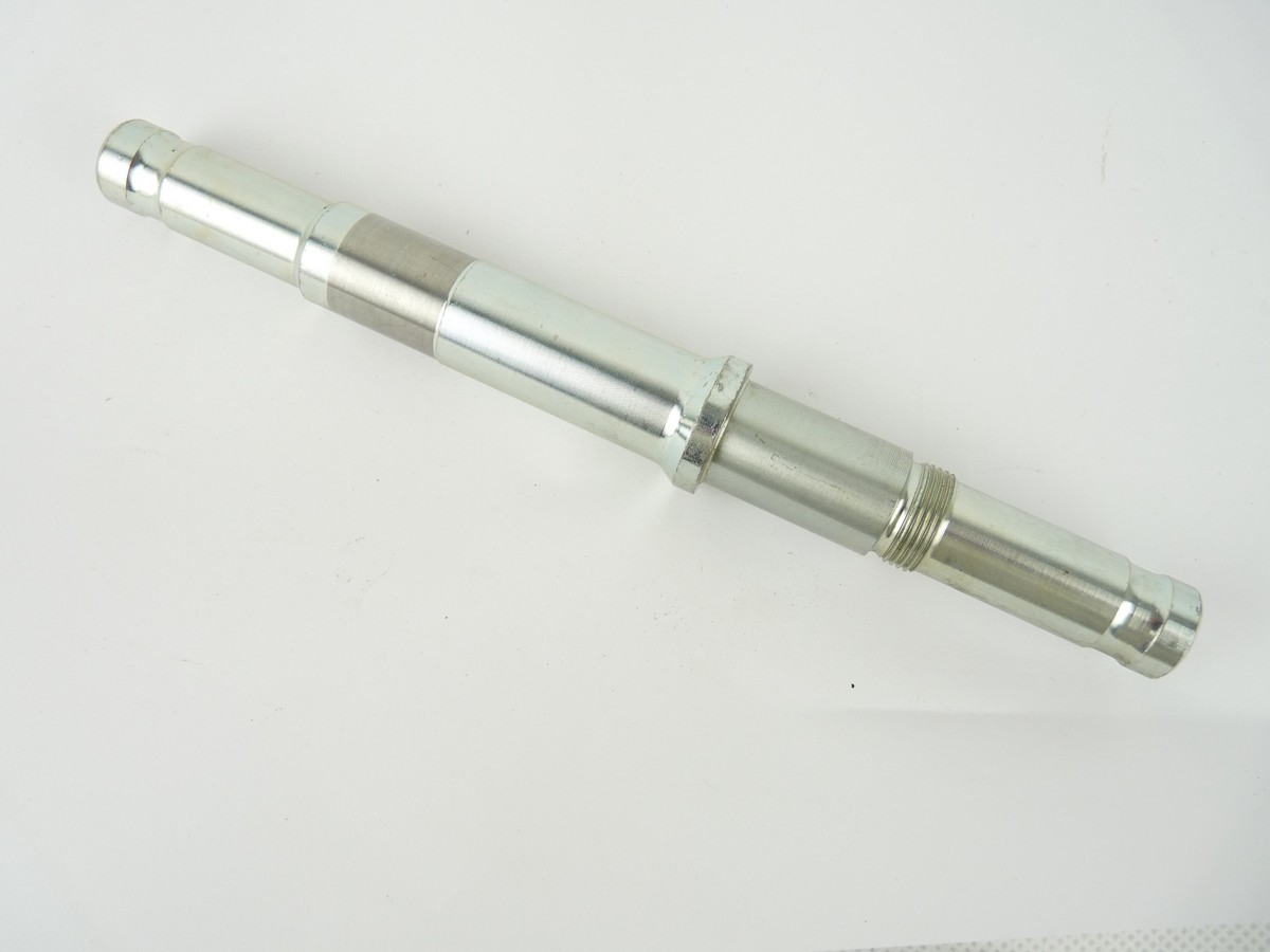 FRONT WHEEL SPINDLE - BSA B25/B50, TRIUMPH TR5T/T120